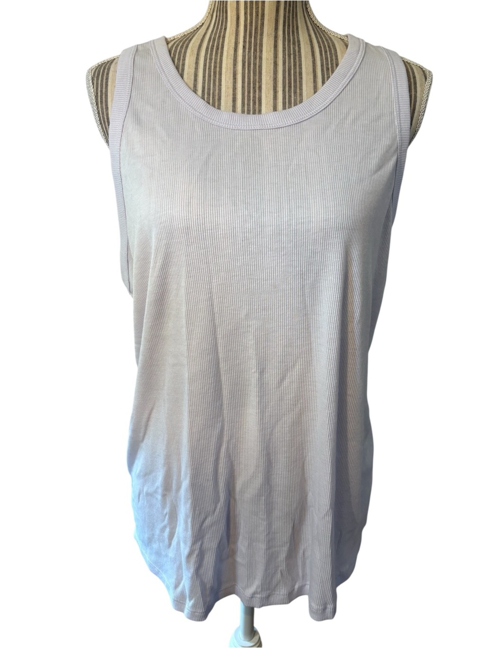 Danskin Athletic Tank XL Light Lavender Ribbed Tank Top Stretchy Lightweight